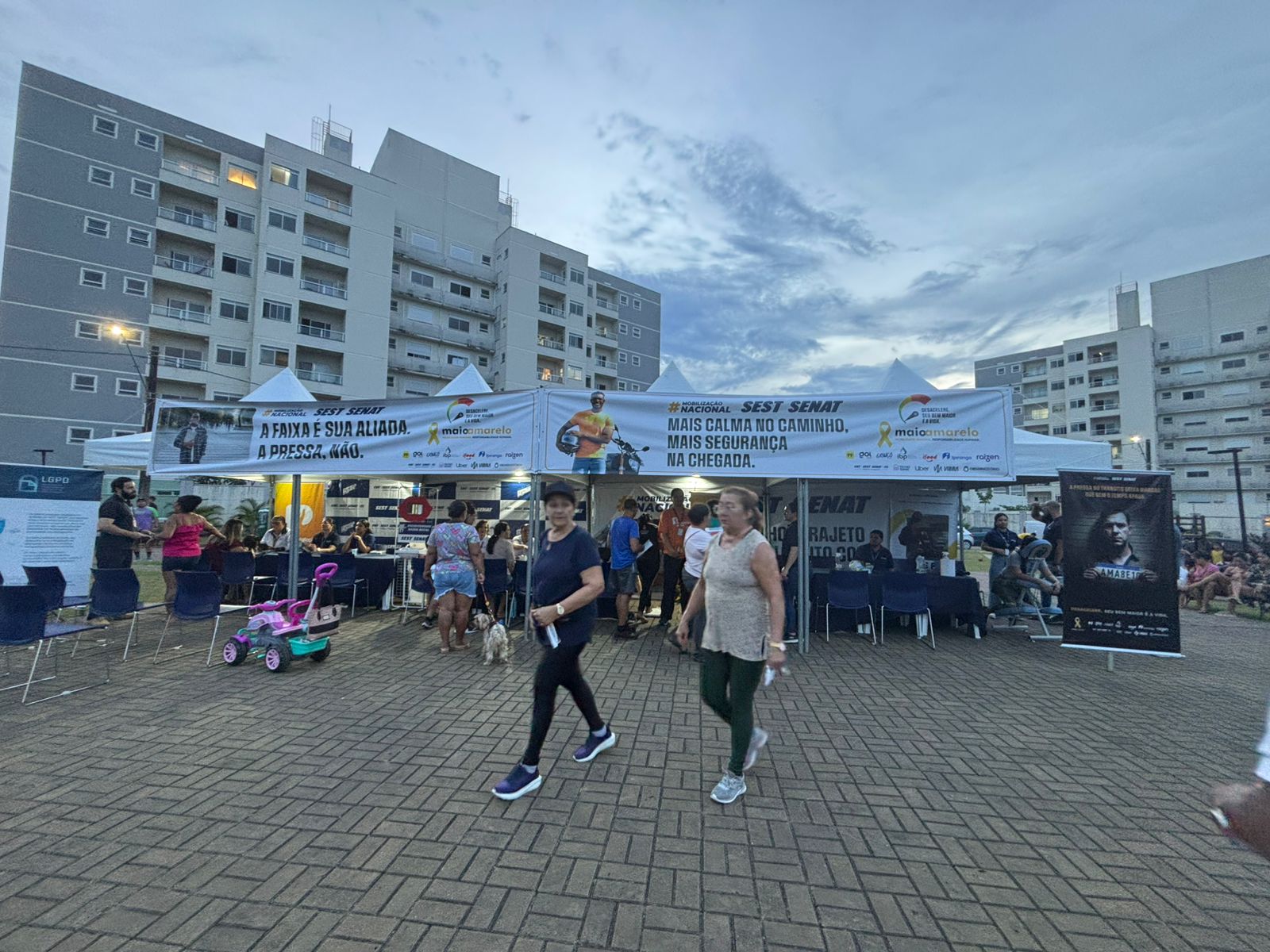 Reformada pela Associação, Praça Parque Mosaico se converte em centro de saúde e esporte a céu aberto